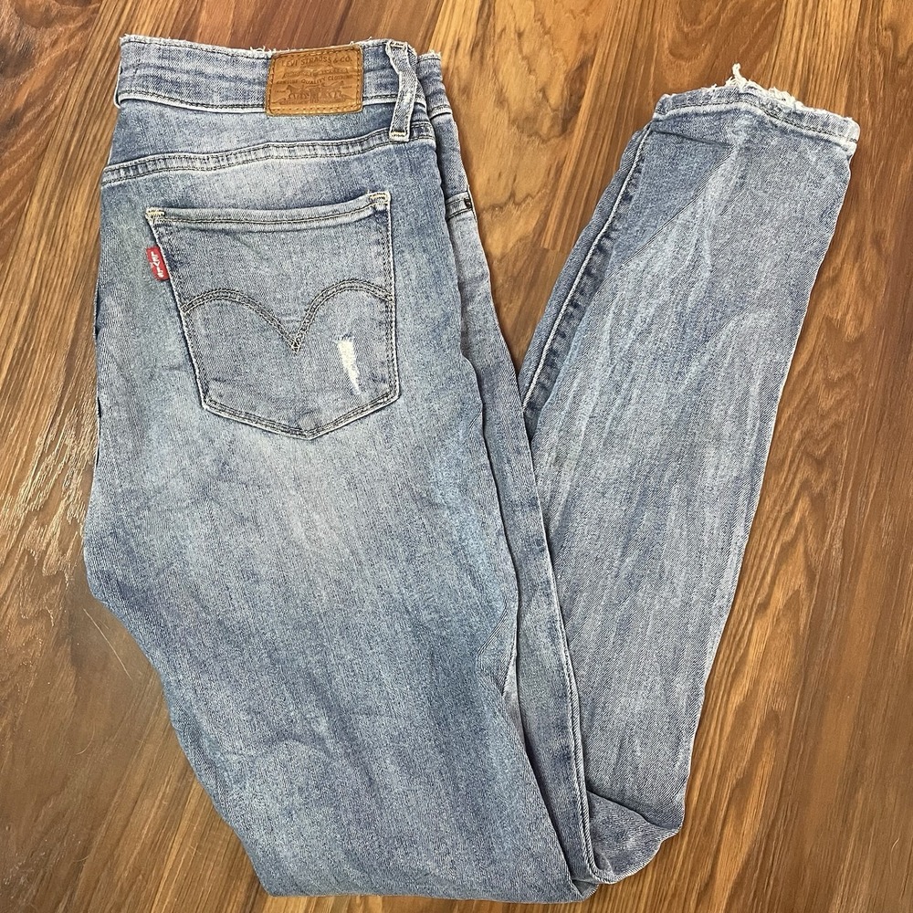 Levi's Premium Denim 711 Skinny Jeans Women's 28 Light Blue Distressed Ripped